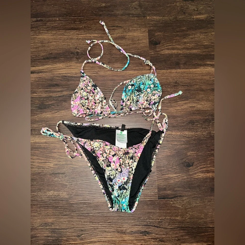J Crew Swim black floral two-piece swimsuit bathing suit top size medium/XS #c27